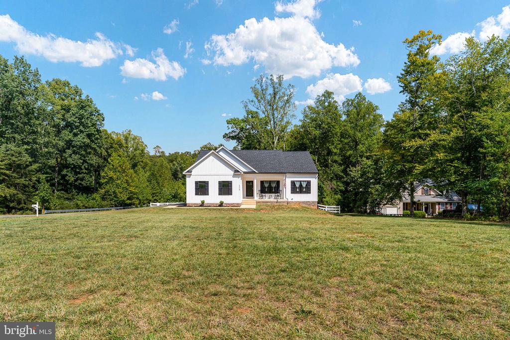 15318 RED OAK LANE