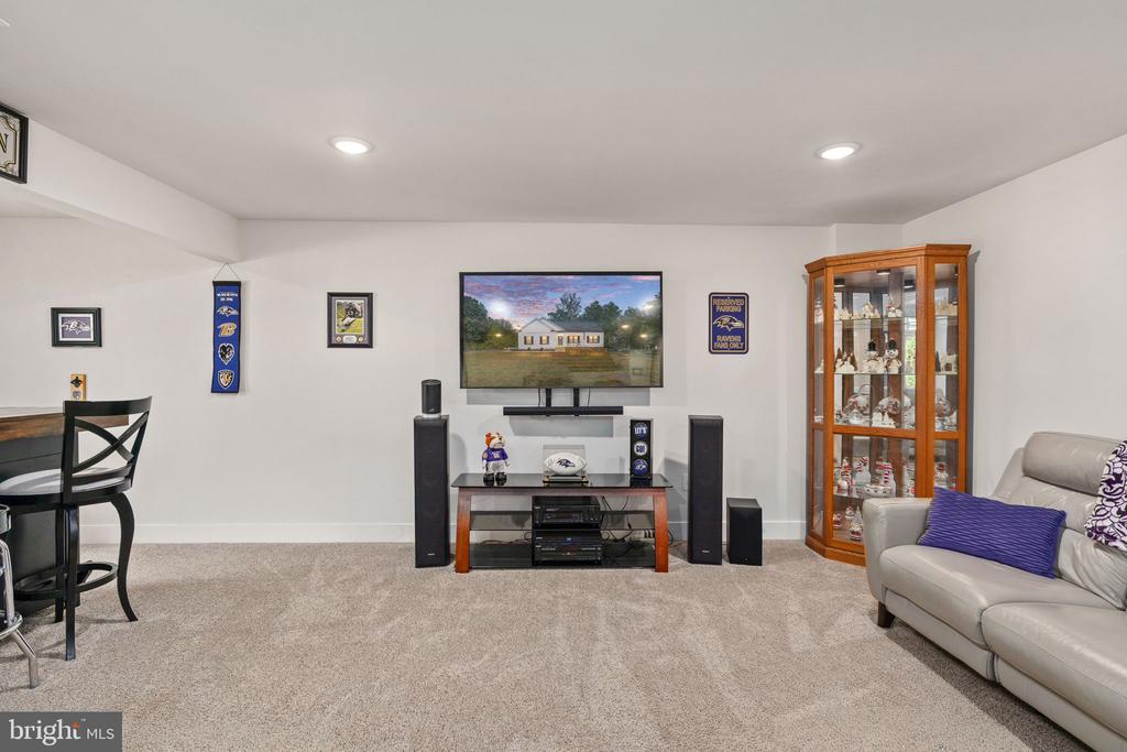 15318 RED OAK LANE