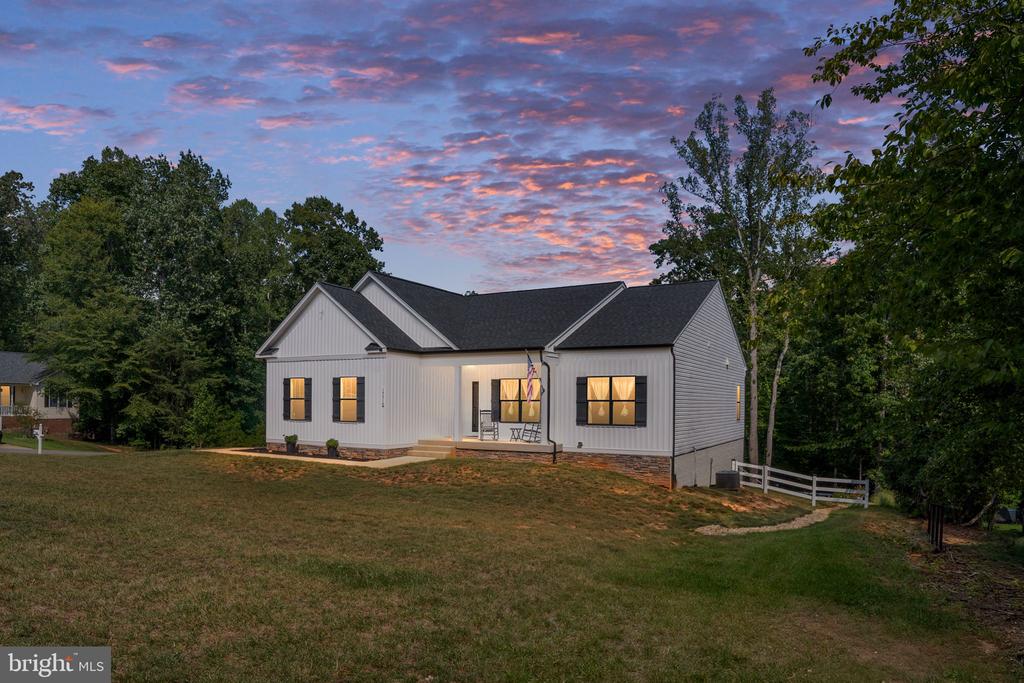 15318 RED OAK LANE