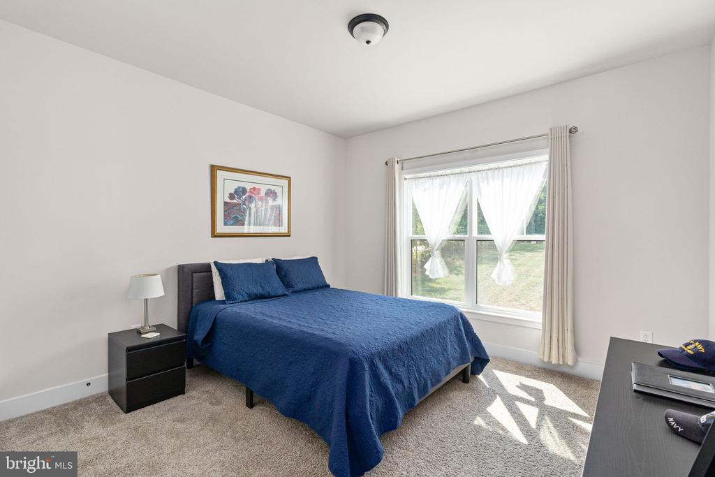 15318 RED OAK LANE