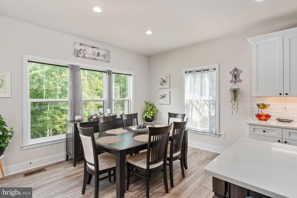15318 RED OAK LANE