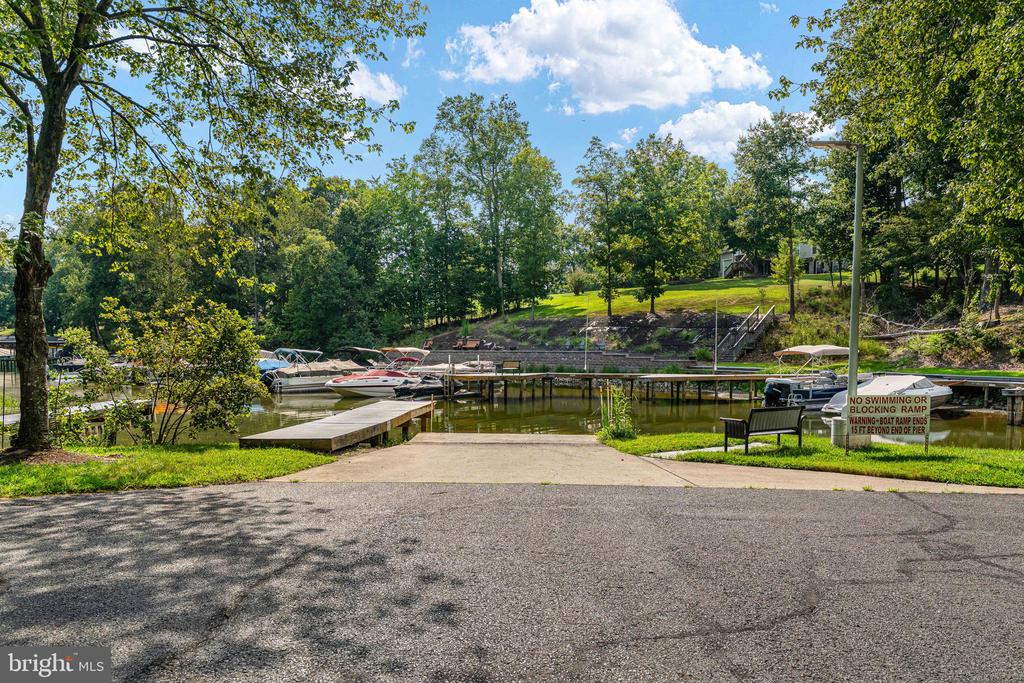 15318 RED OAK LANE
