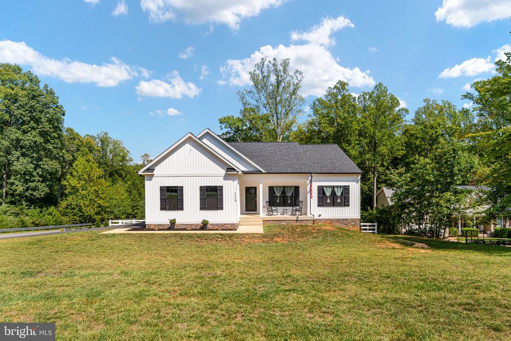 15318 RED OAK LANE