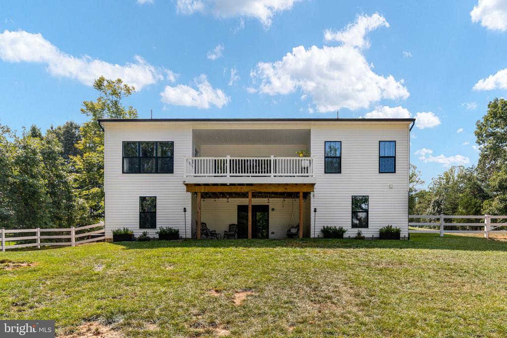 15318 RED OAK LANE