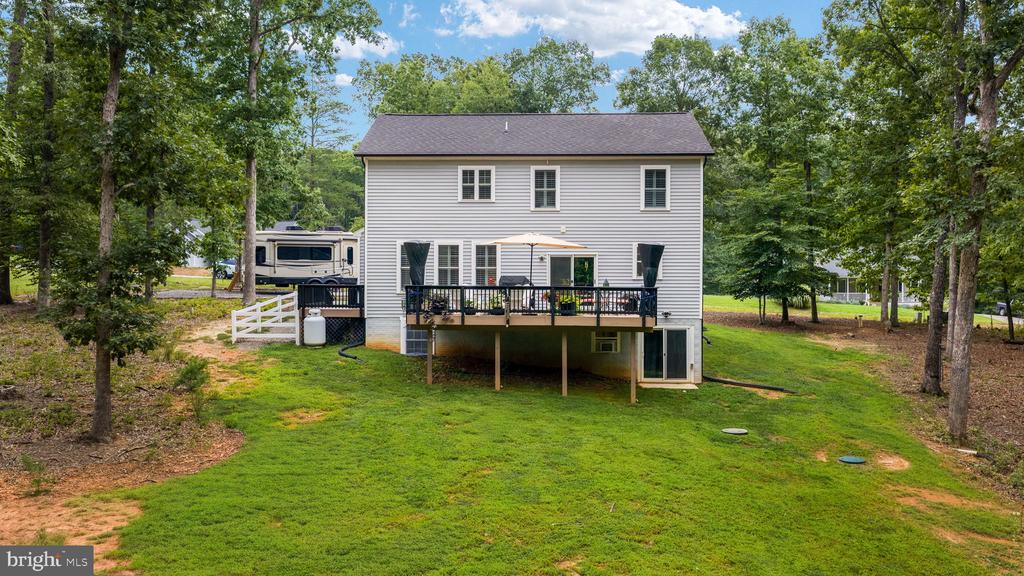5221 WYNDEMERE CIRCLE