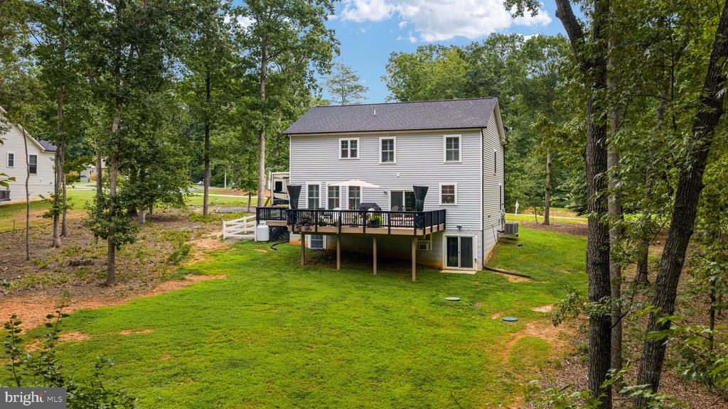 5221 WYNDEMERE CIRCLE