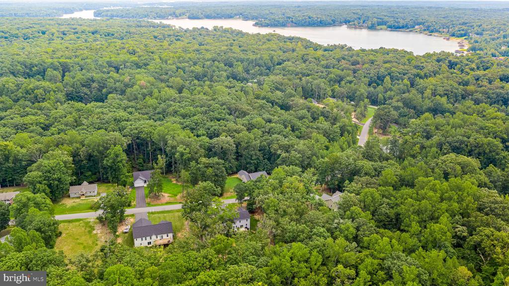 5221 WYNDEMERE CIRCLE
