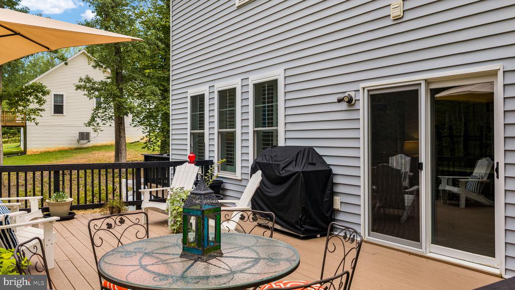 5221 WYNDEMERE CIRCLE