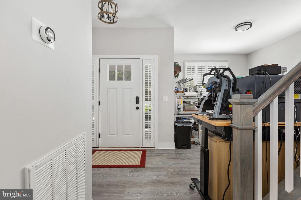 5221 WYNDEMERE CIRCLE