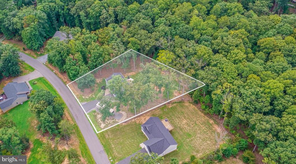 5221 WYNDEMERE CIRCLE