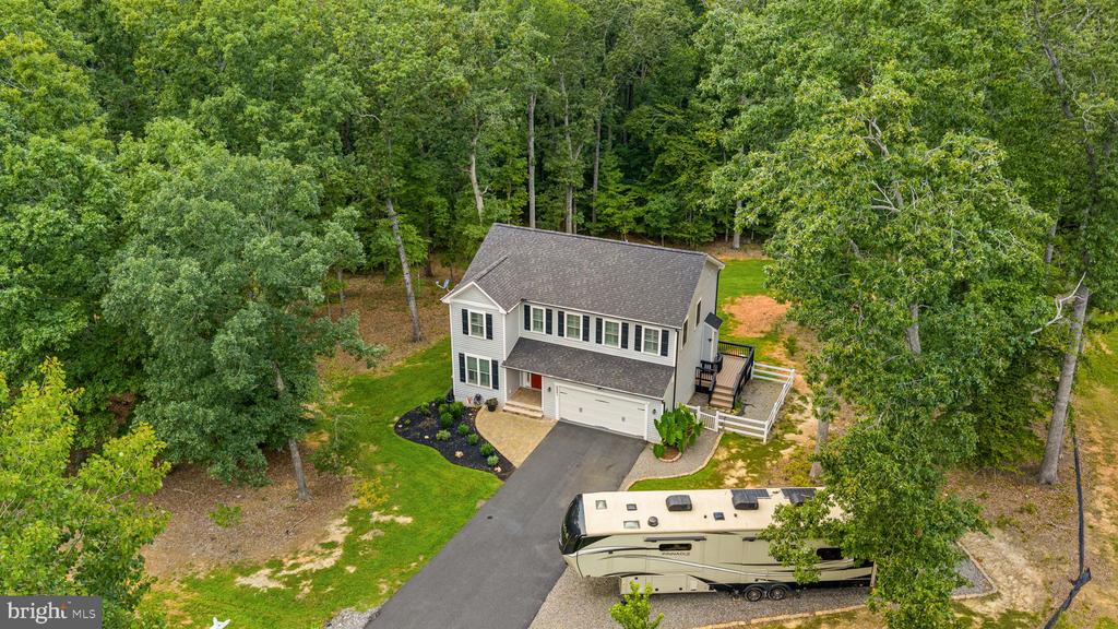 5221 WYNDEMERE CIRCLE
