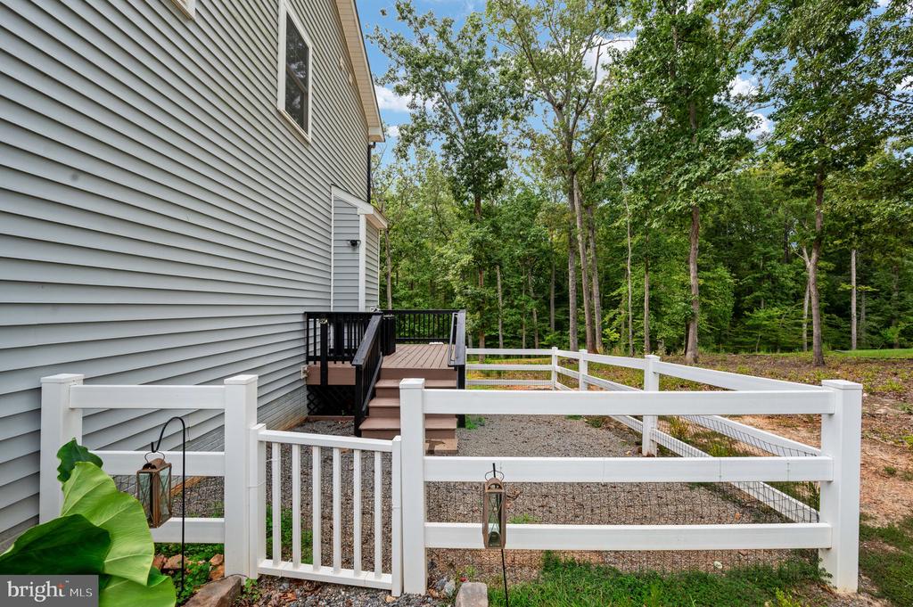 5221 WYNDEMERE CIRCLE