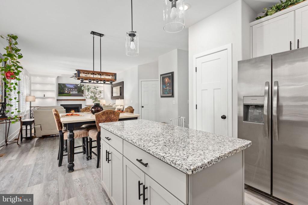 5221 WYNDEMERE CIRCLE