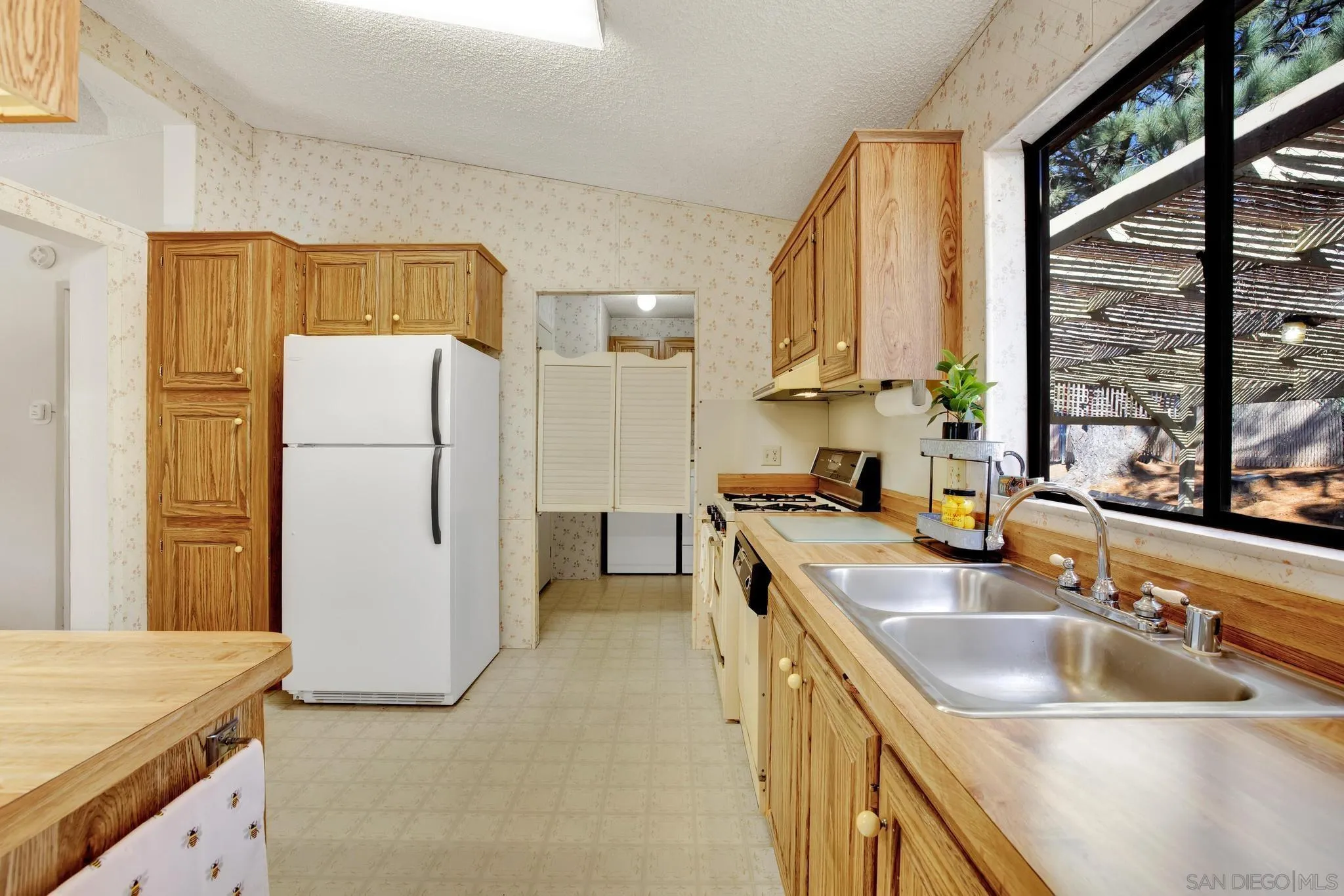 3628 Emerald Drive
