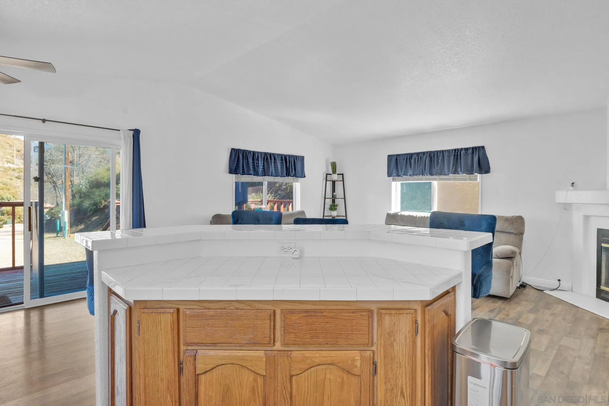 3247 Canyon Dr