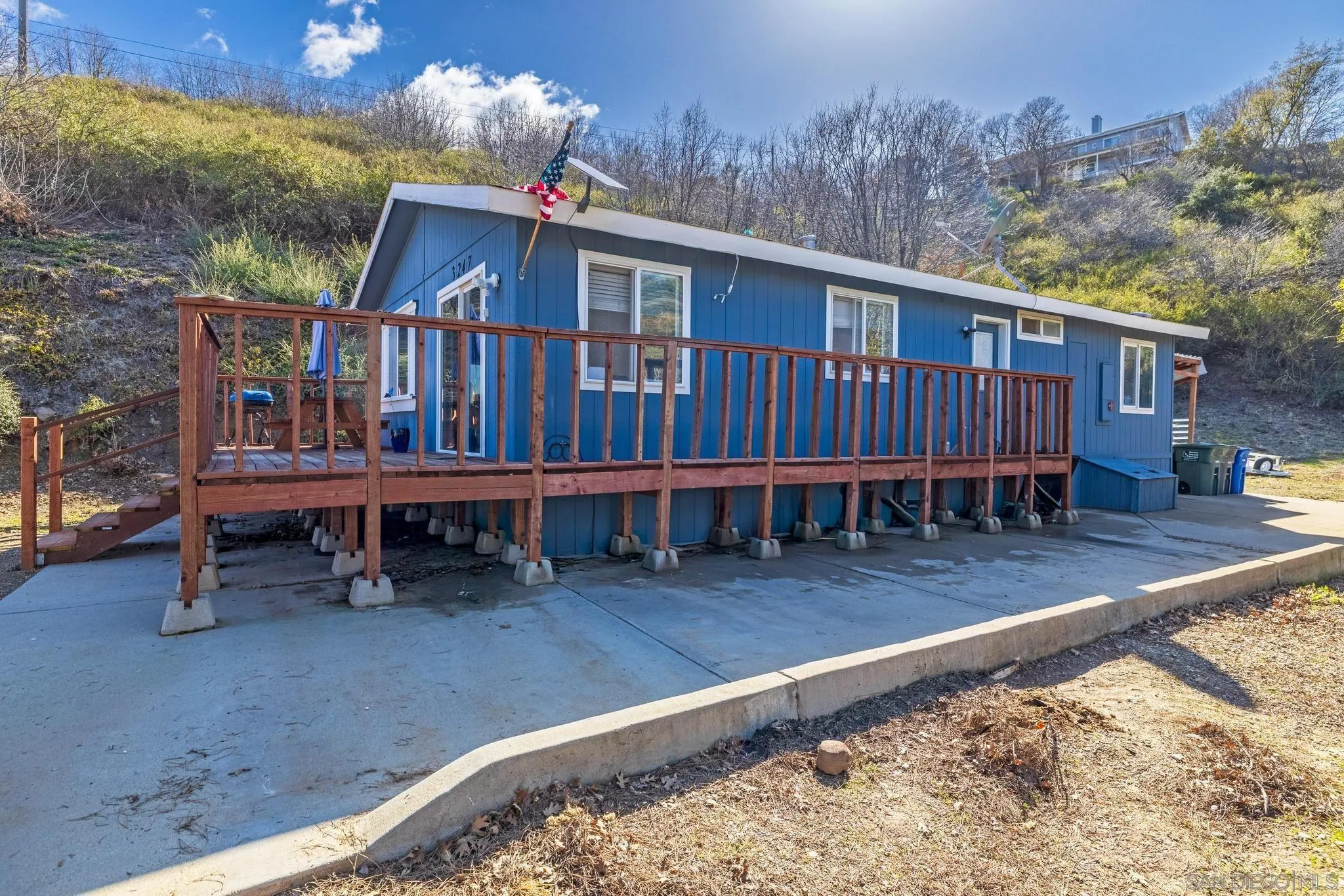 3247 Canyon Dr