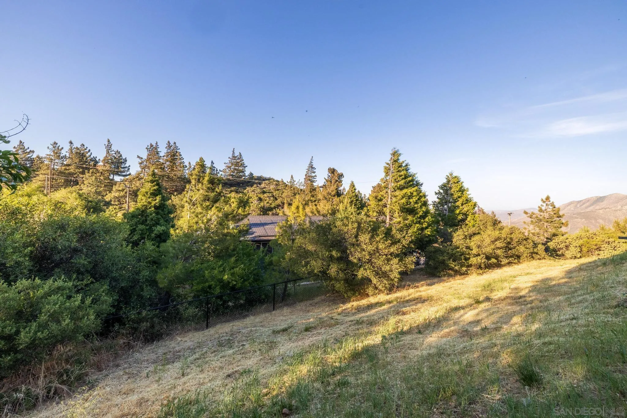 555 Manzanita Dr
