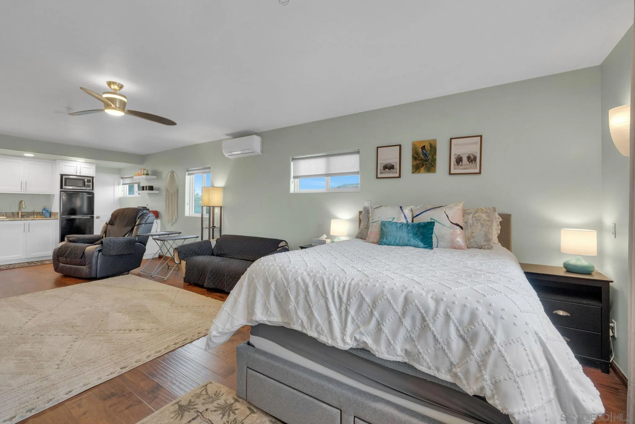 555 Manzanita Dr