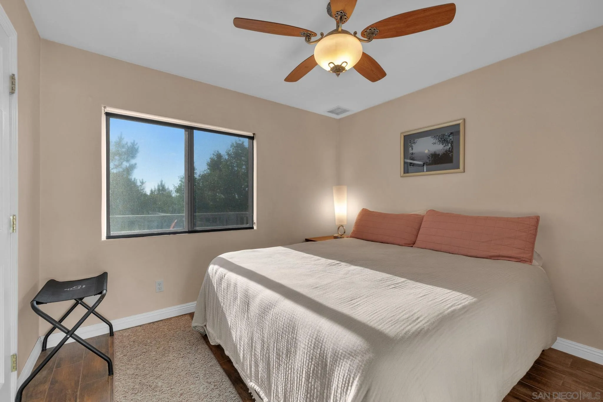 555 Manzanita Dr