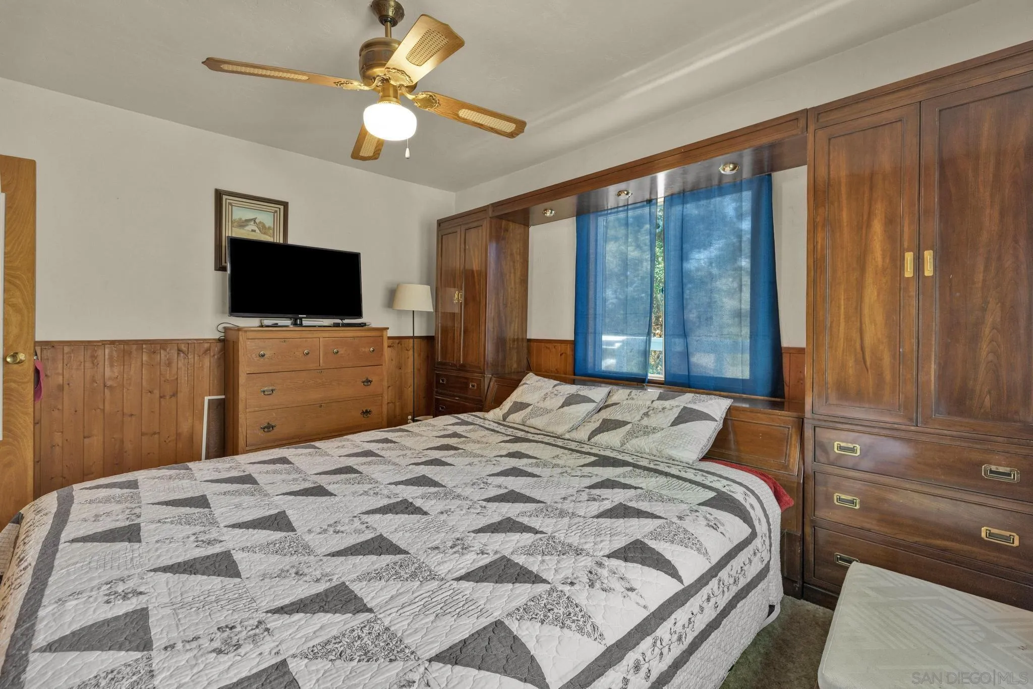 1267 Ridge Trl