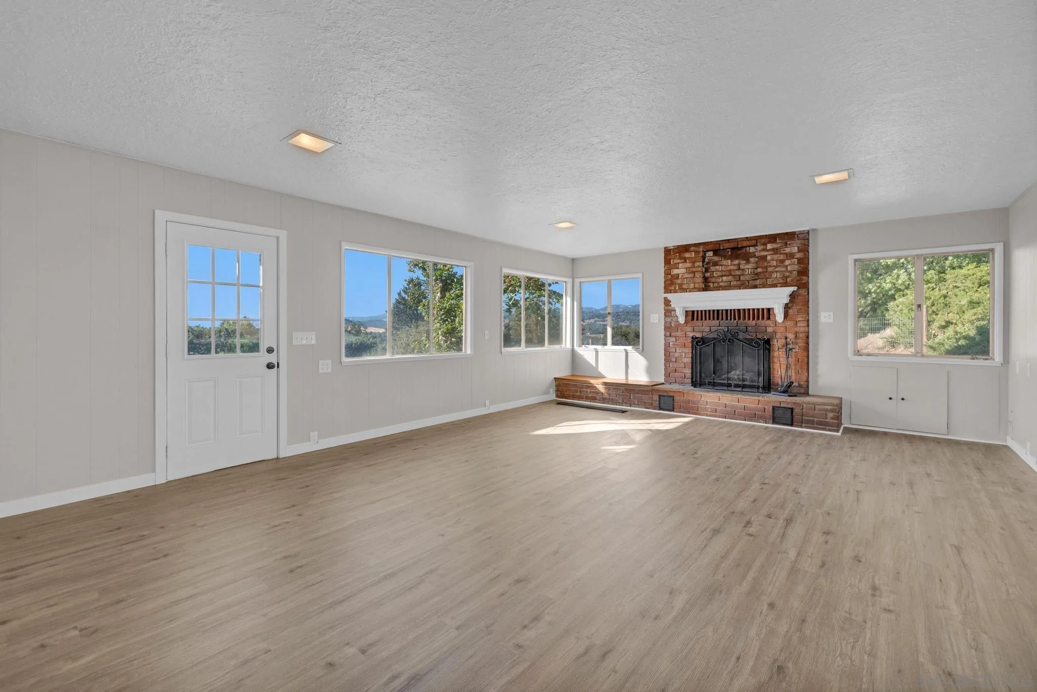3869 Pine Hills Rd