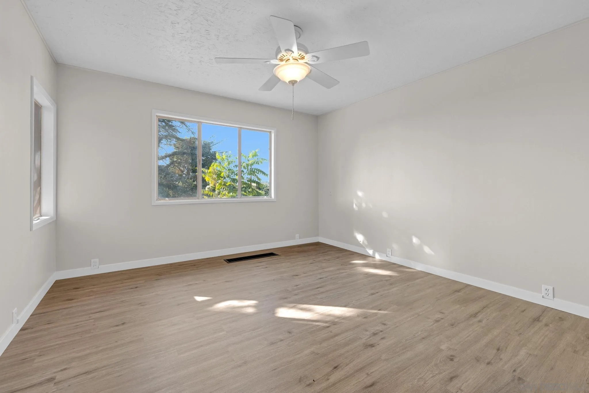 3869 Pine Hills Rd