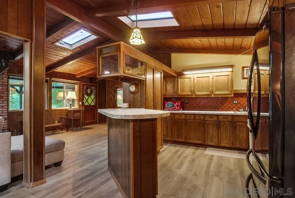 3233 Salton Vista Drive