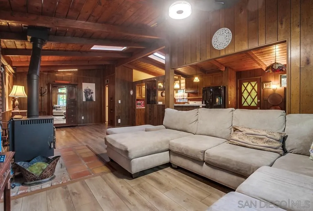 3233 Salton Vista Drive