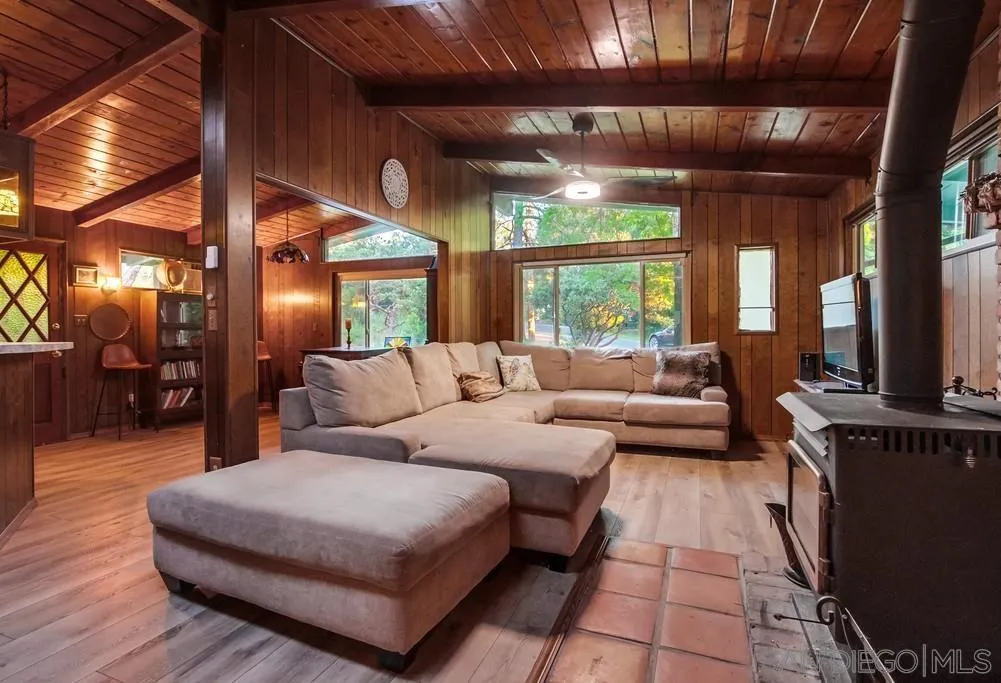 3233 Salton Vista Drive