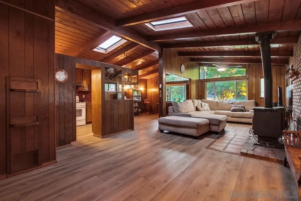 3233 Salton Vista Drive