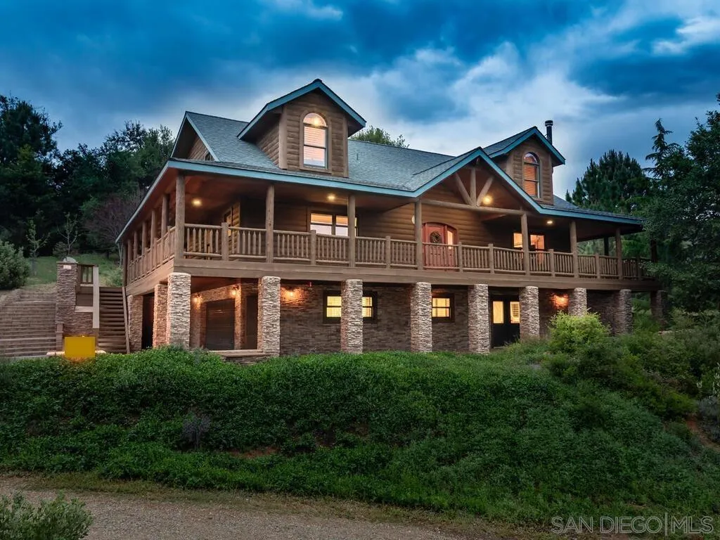 1068 W Incense Cedar Road