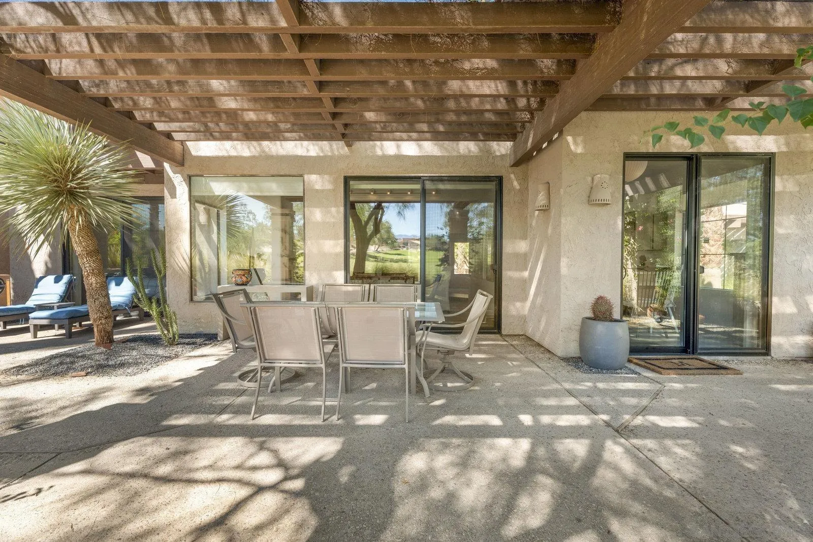 4604 Desert Vista Dr