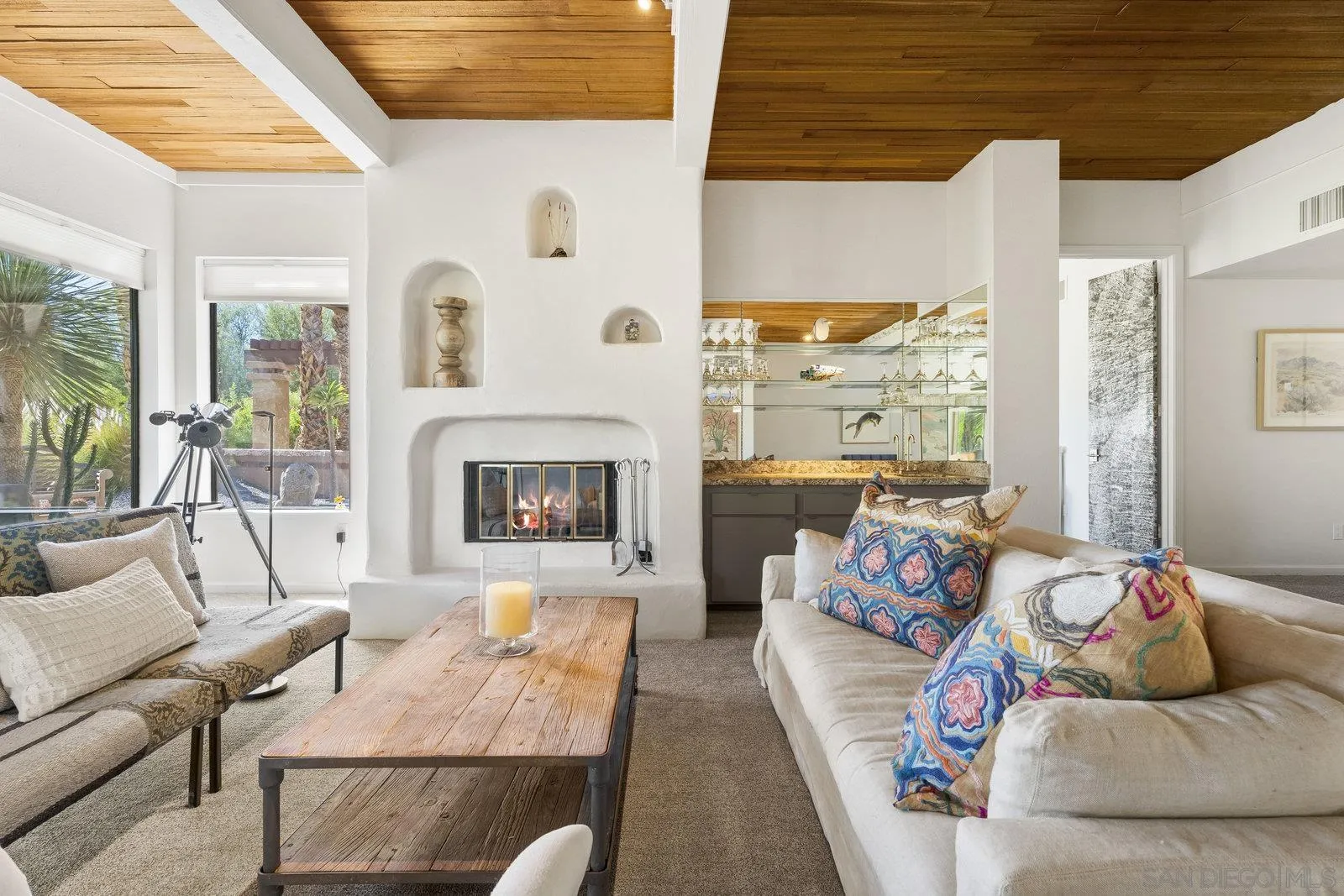 4604 Desert Vista Dr