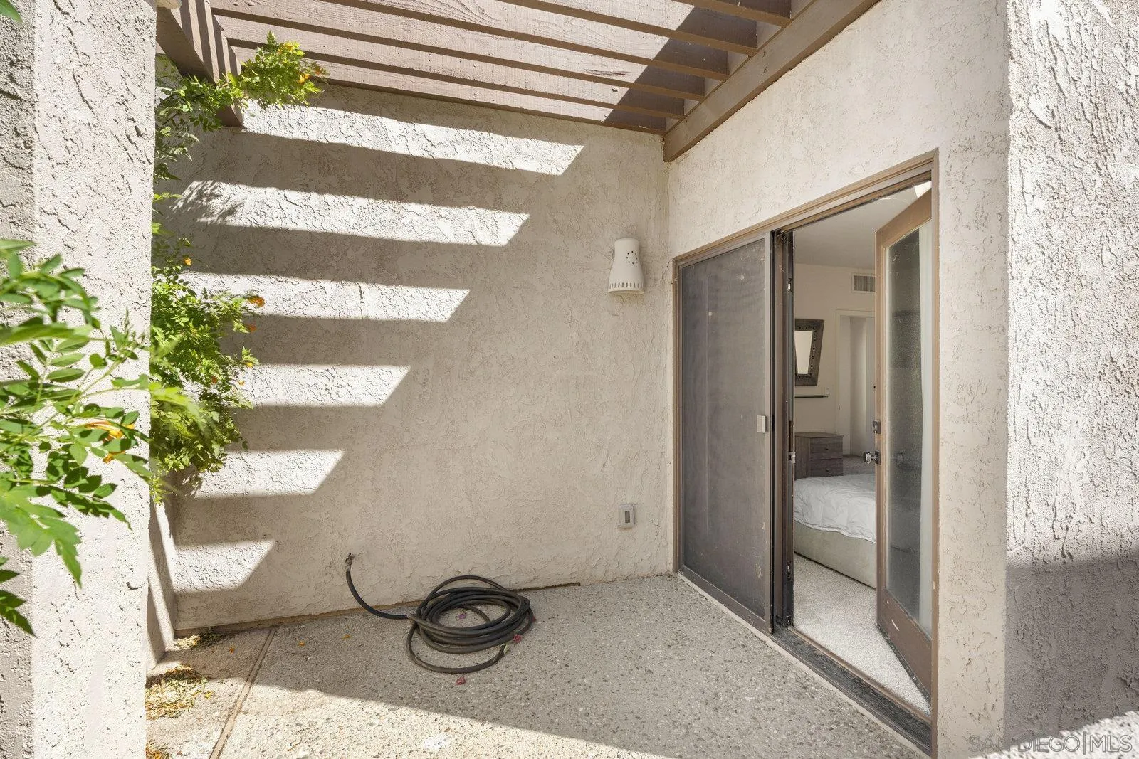 4604 Desert Vista Dr