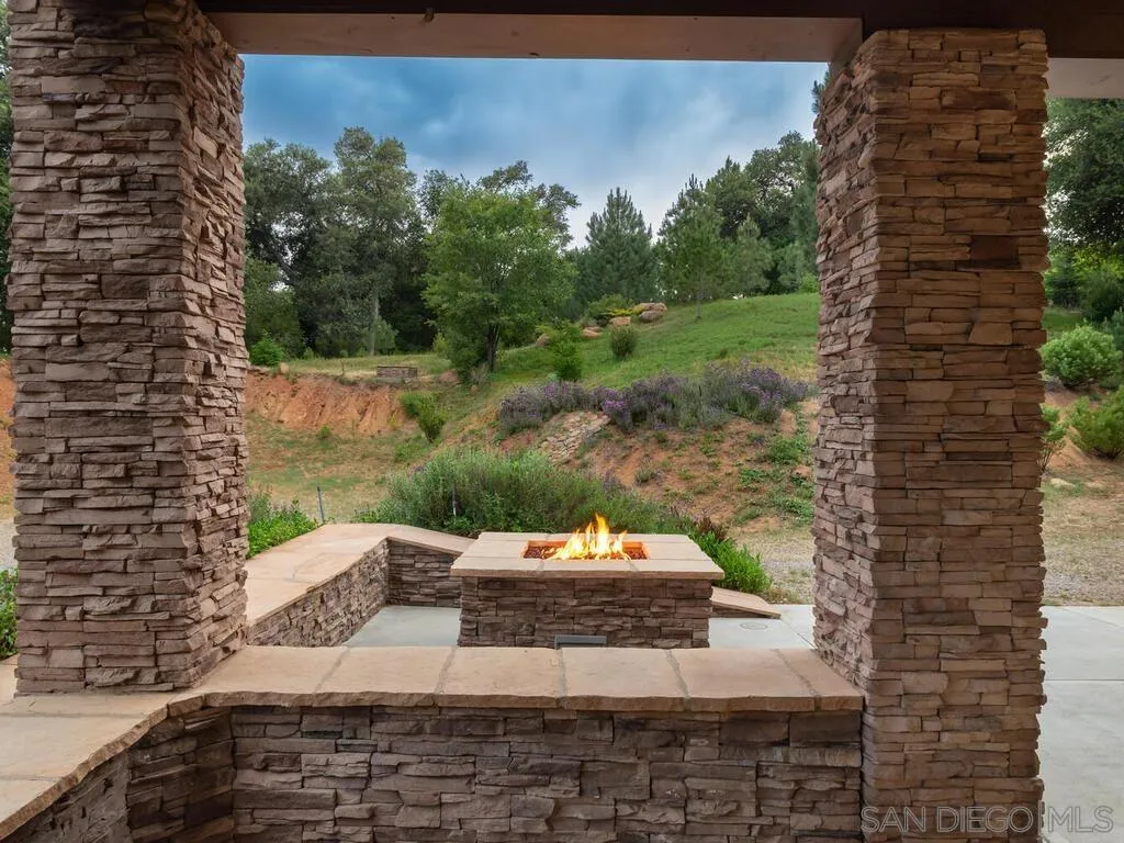 1068 W Incense Cedar Road