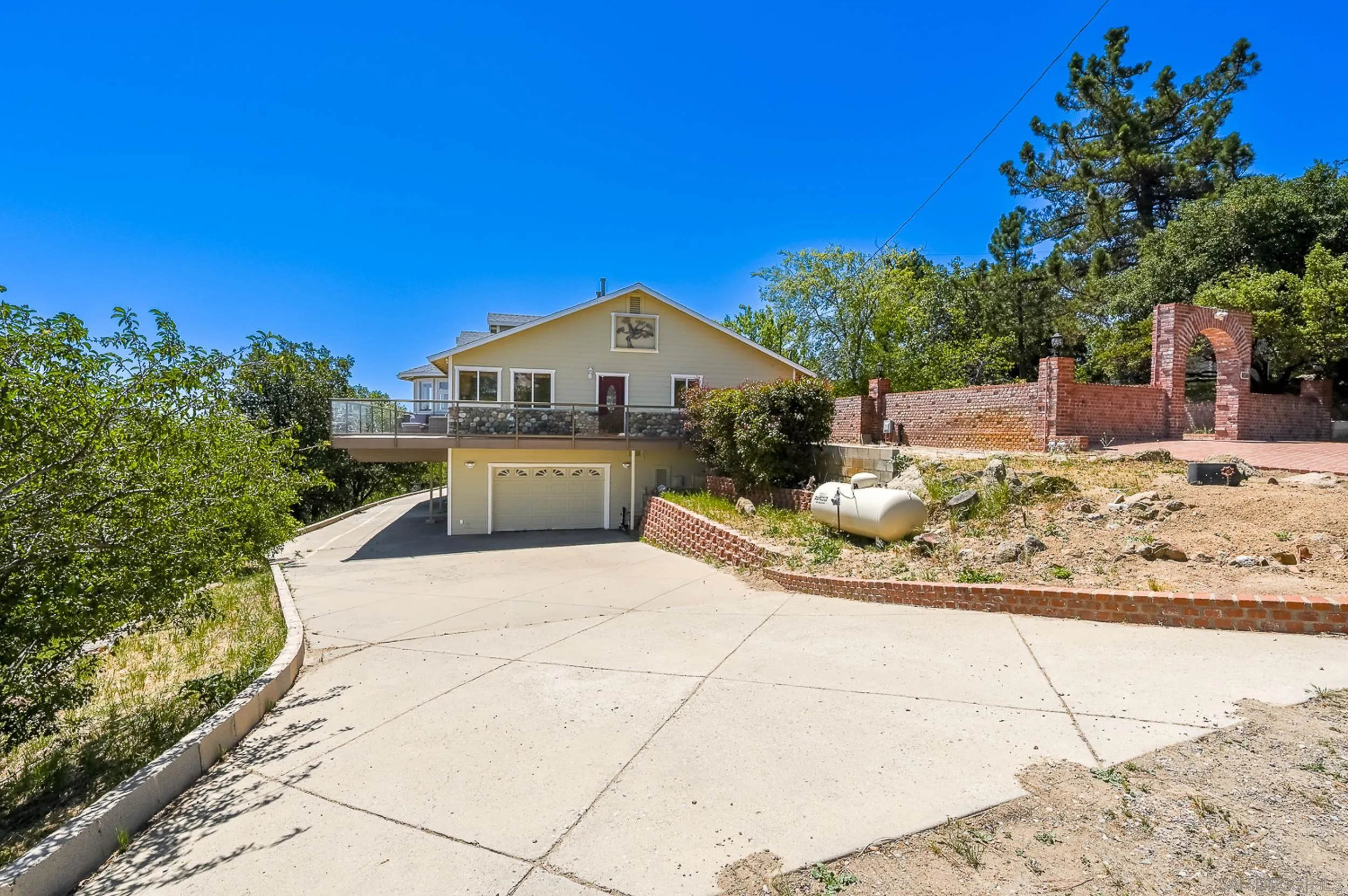 1577 Oak Land