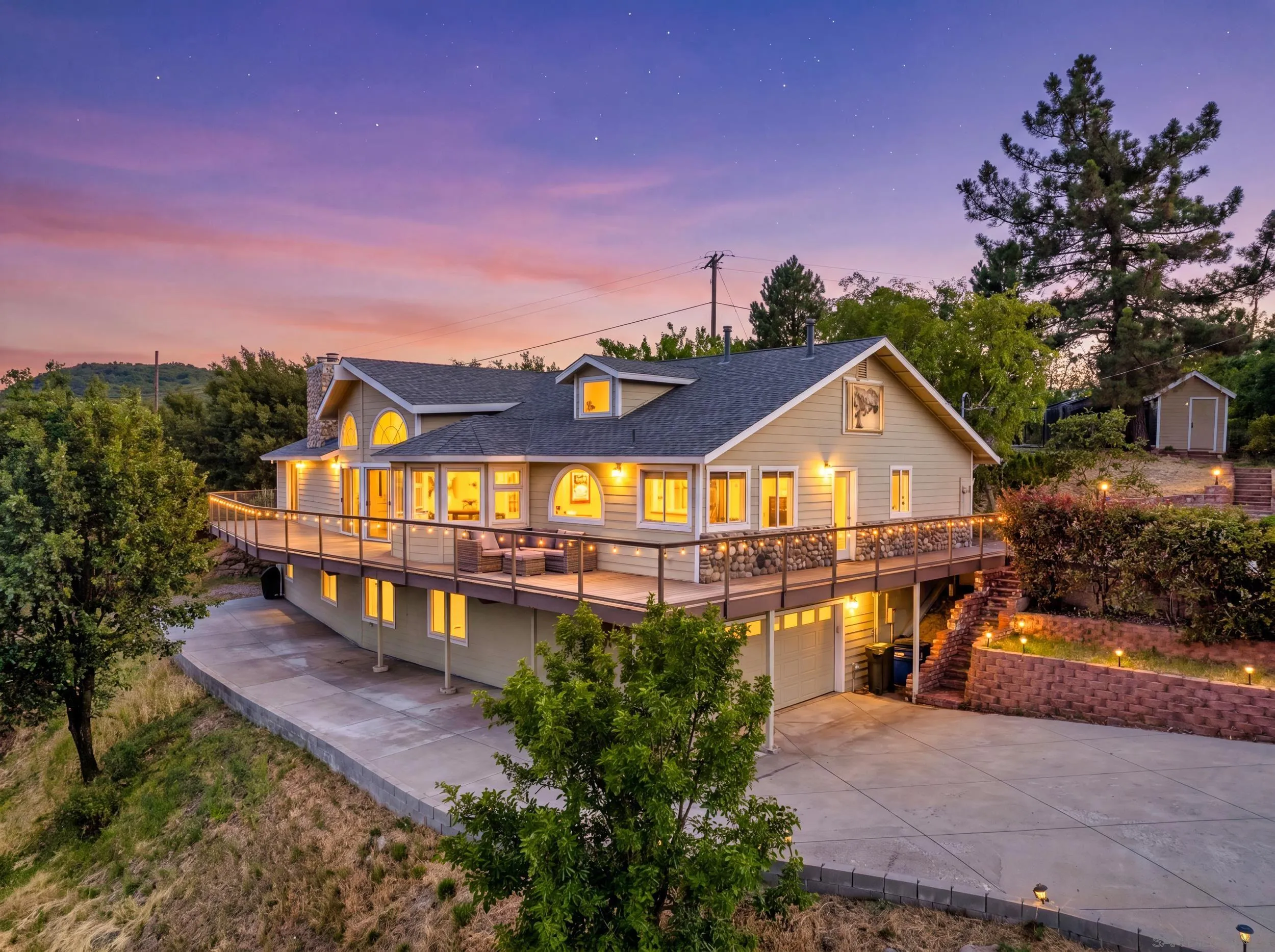 1577 Oak Land