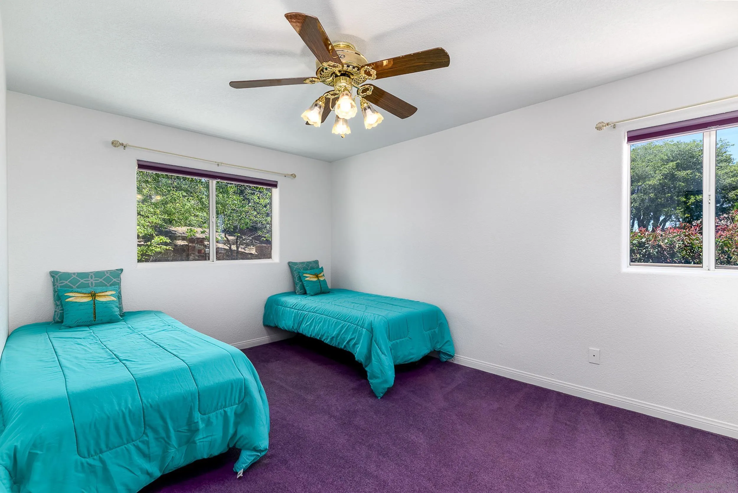 1577 Oak Land