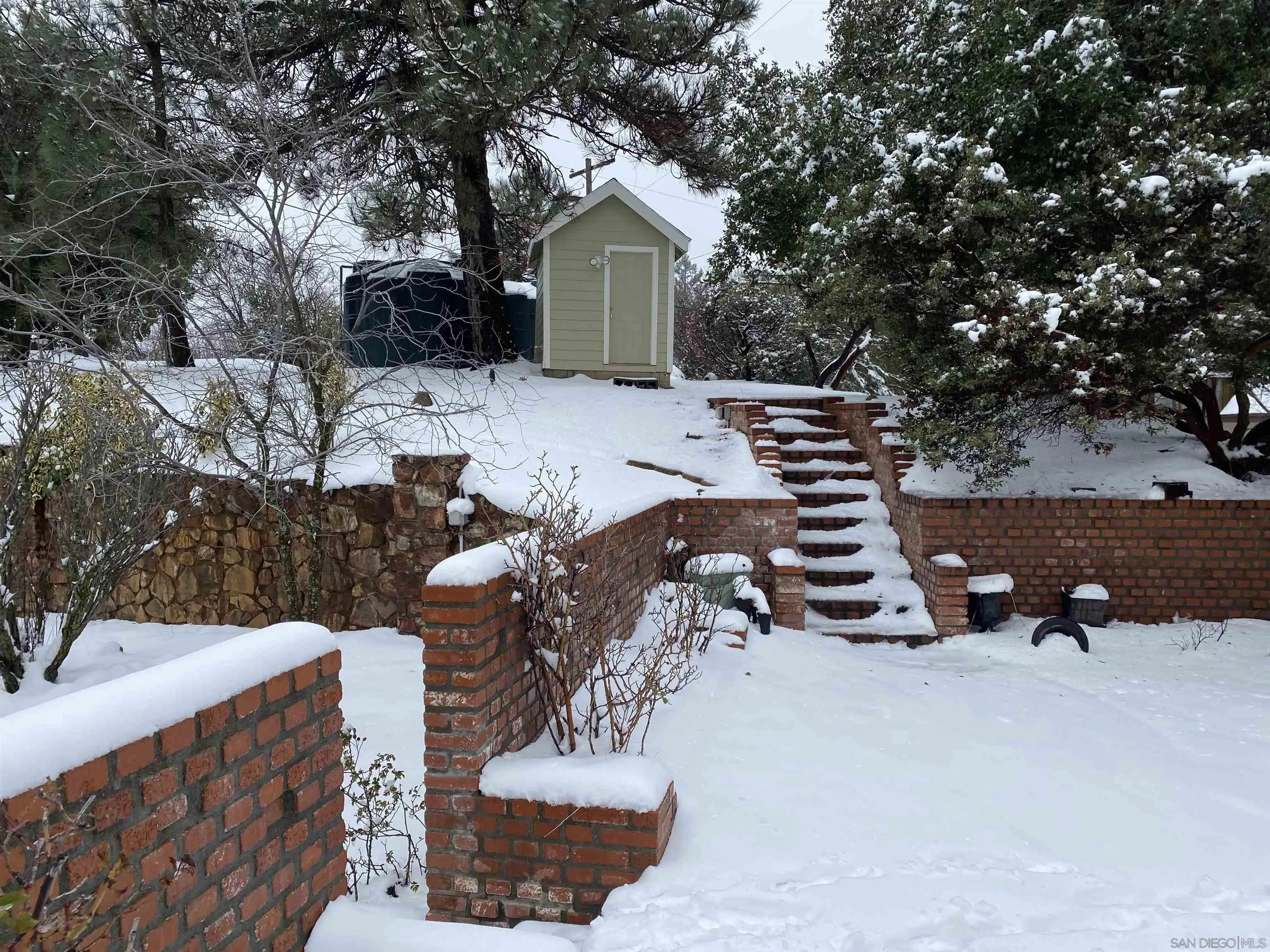 1577 Oak Land