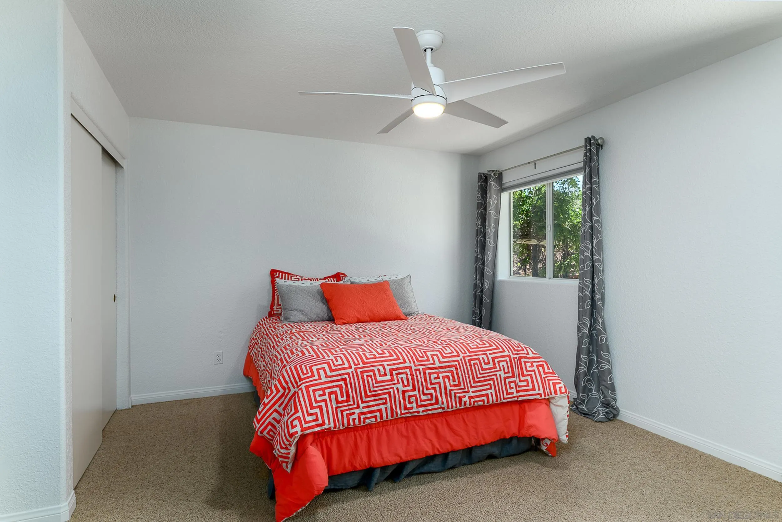 1577 Oak Land