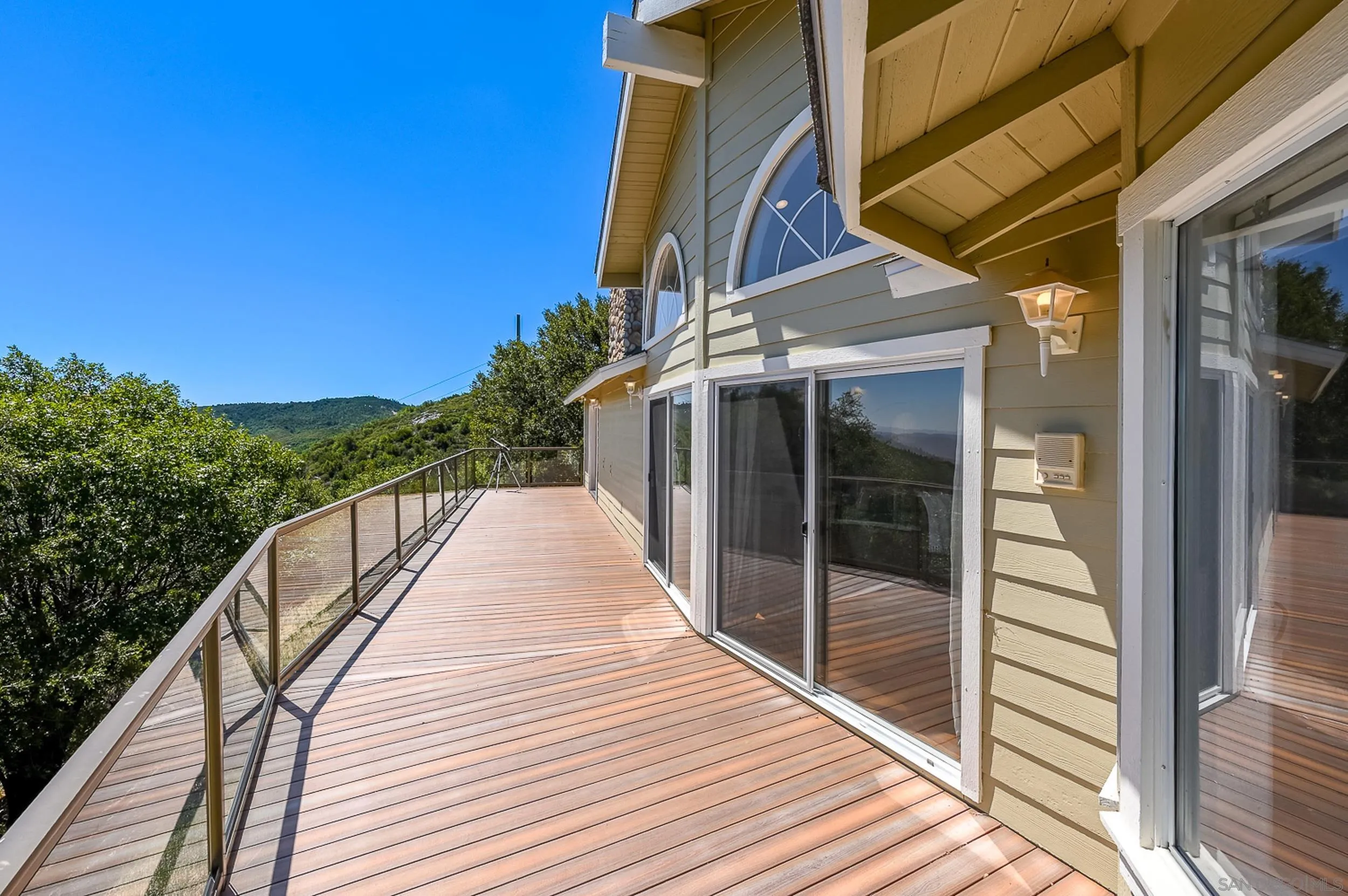 1577 Oak Land