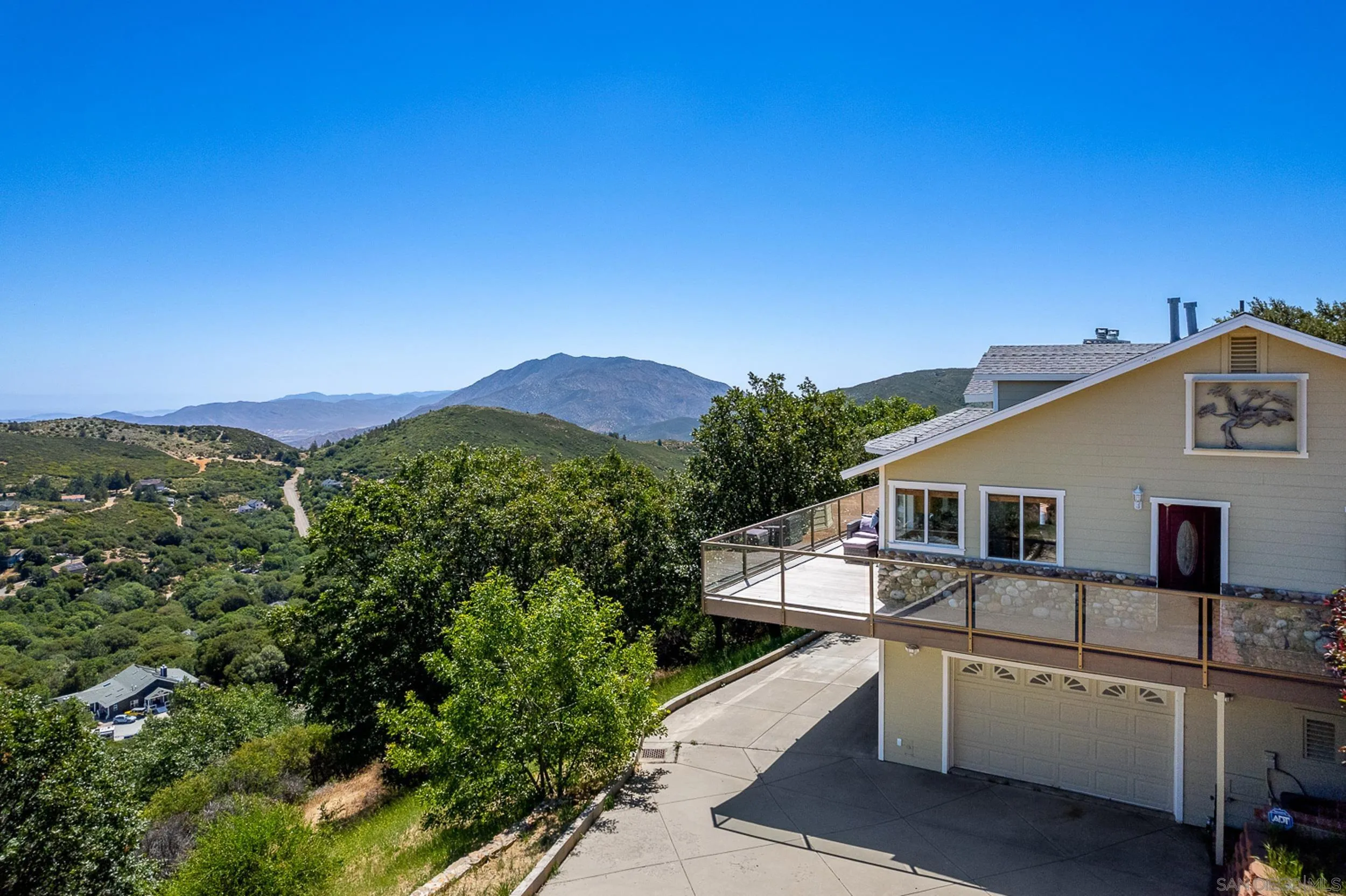 1577 Oak Land