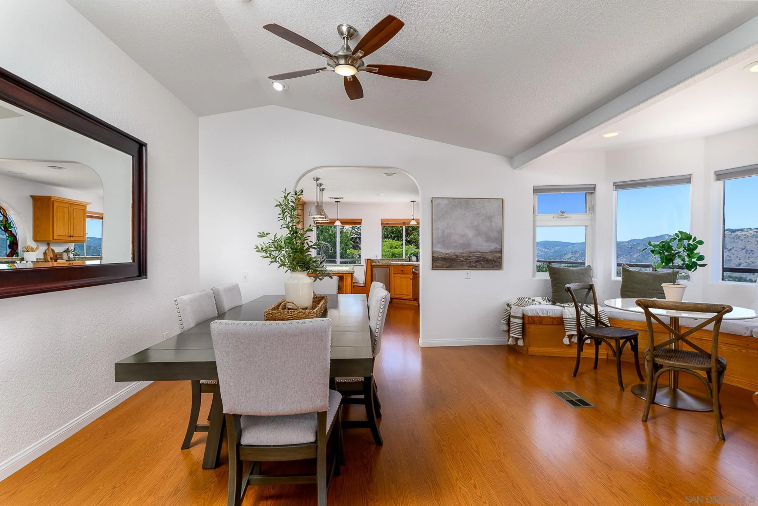1577 Oak Land