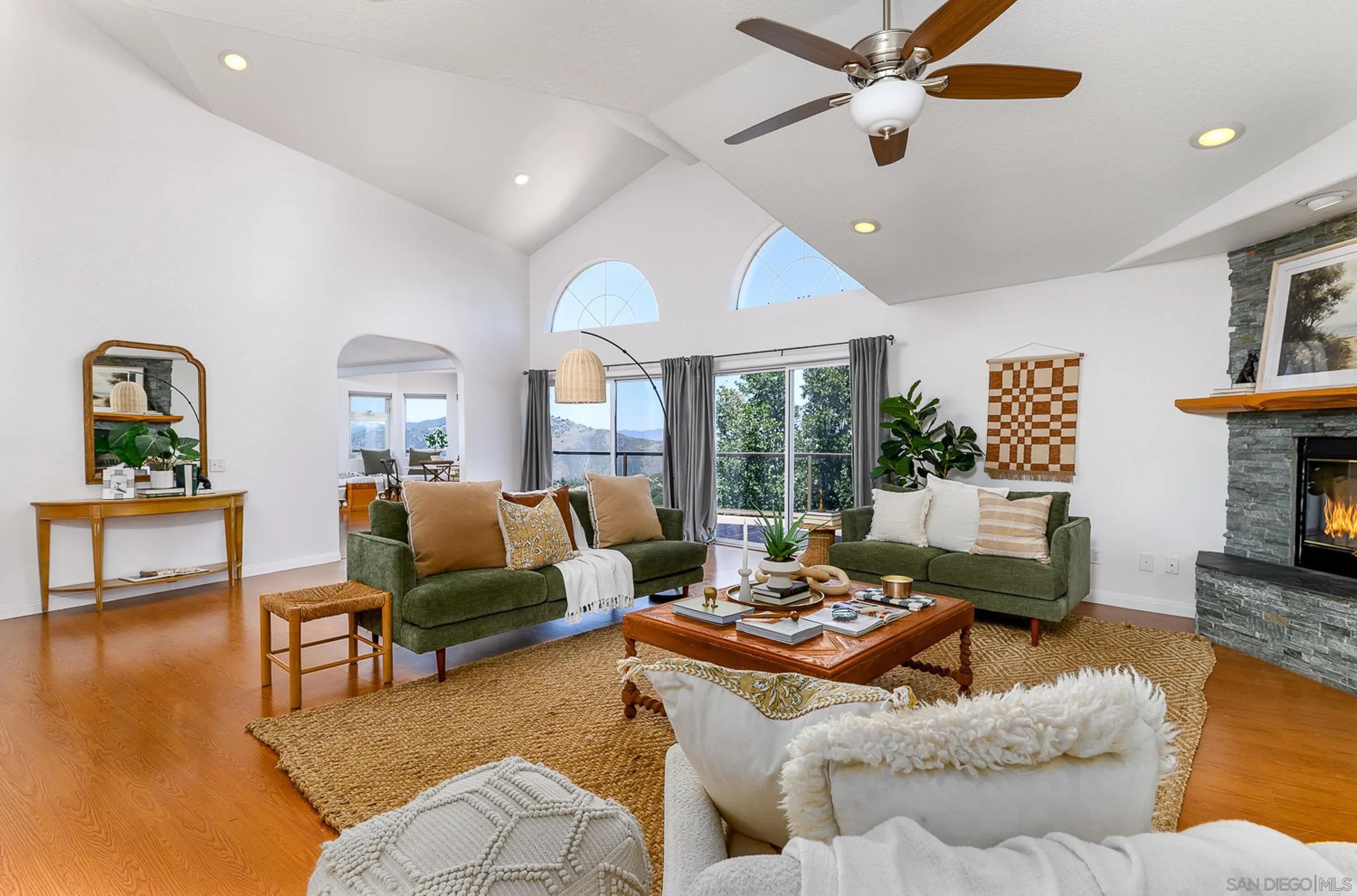 1577 Oak Land