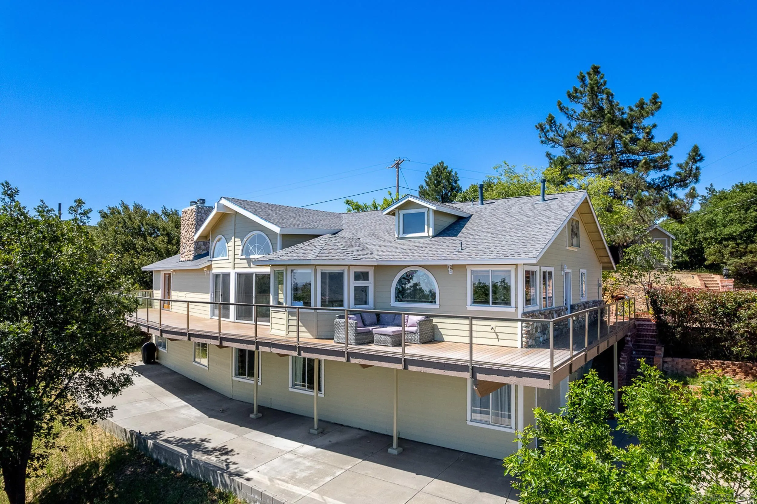 1577 Oak Land