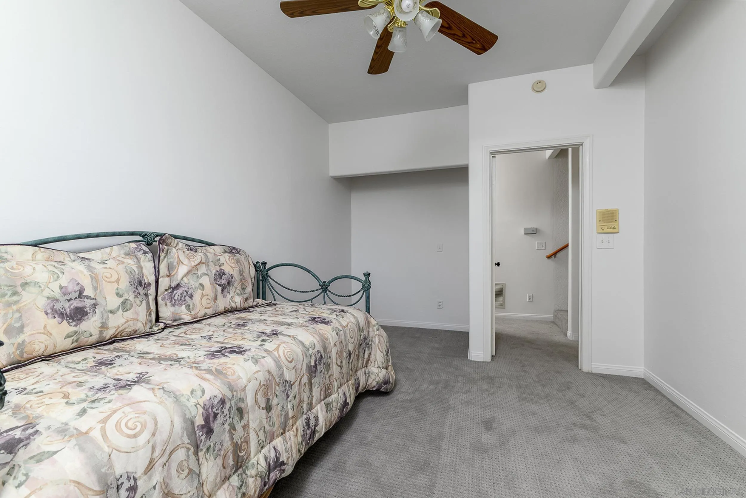1577 Oak Land