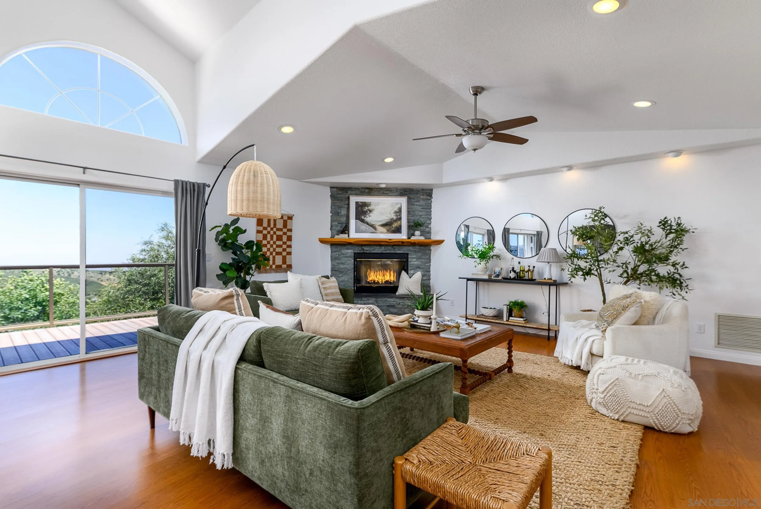 1577 Oak Land