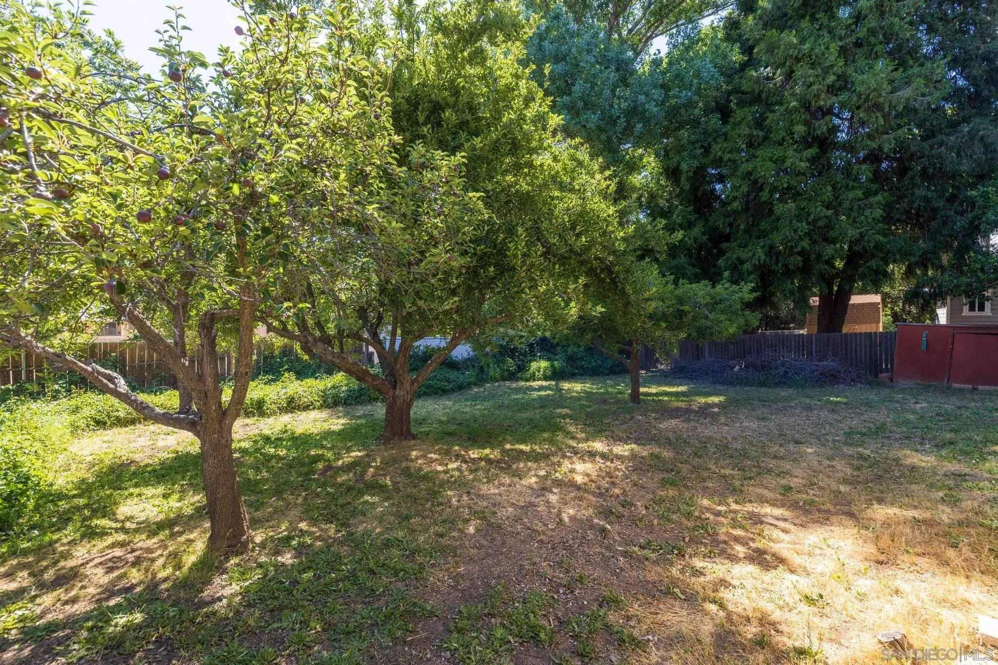2816 Heliotrope Dr