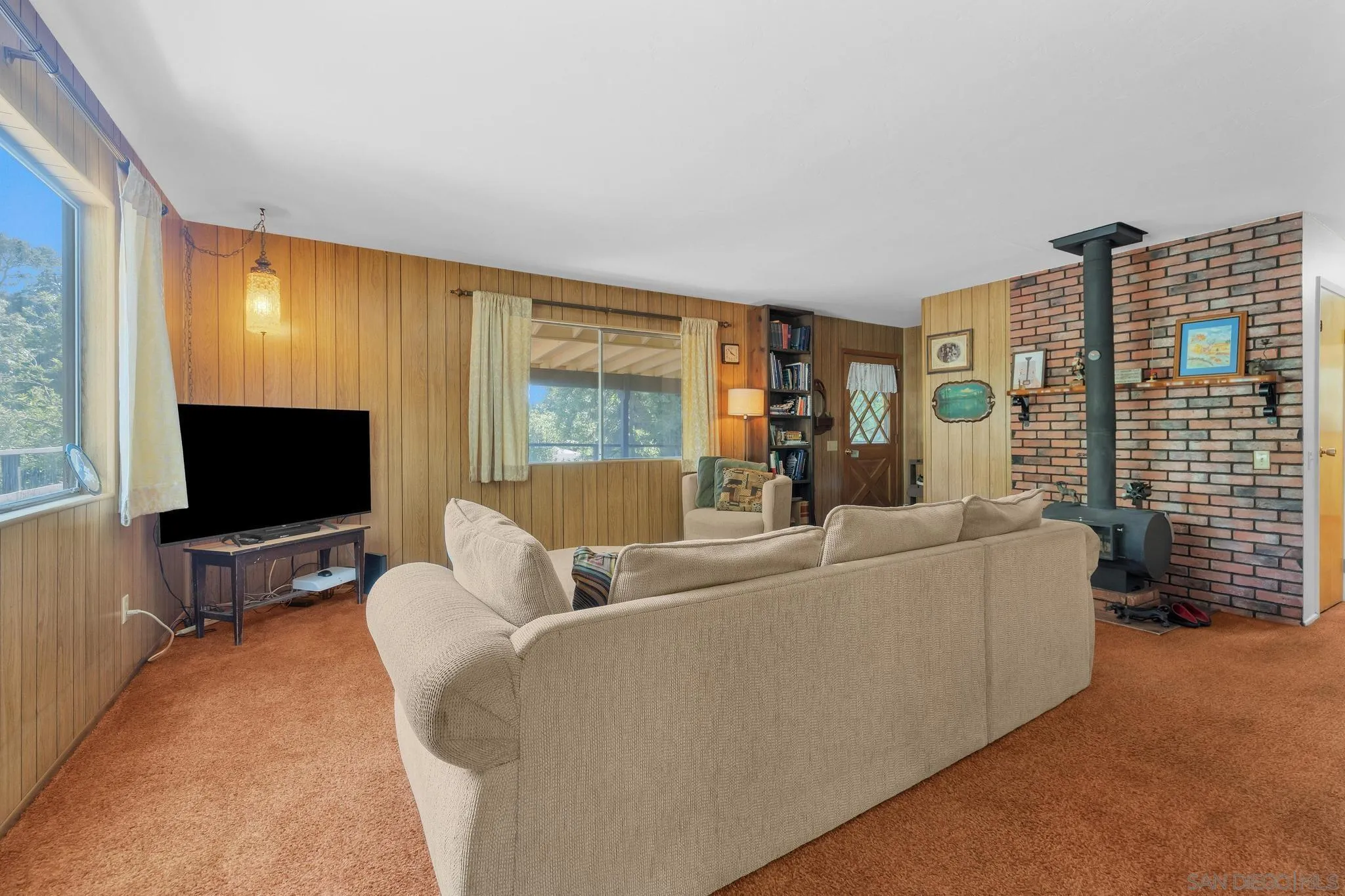 2816 Heliotrope Dr