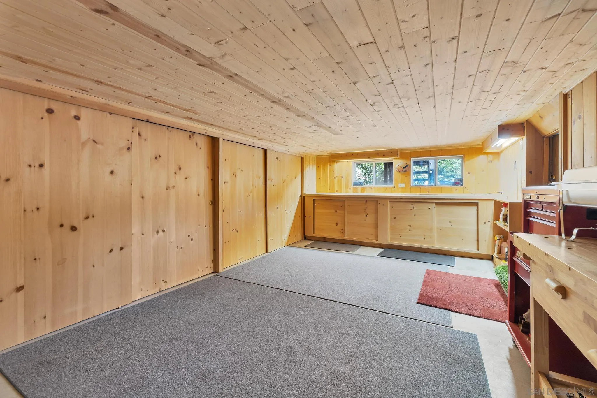 2816 Heliotrope Dr